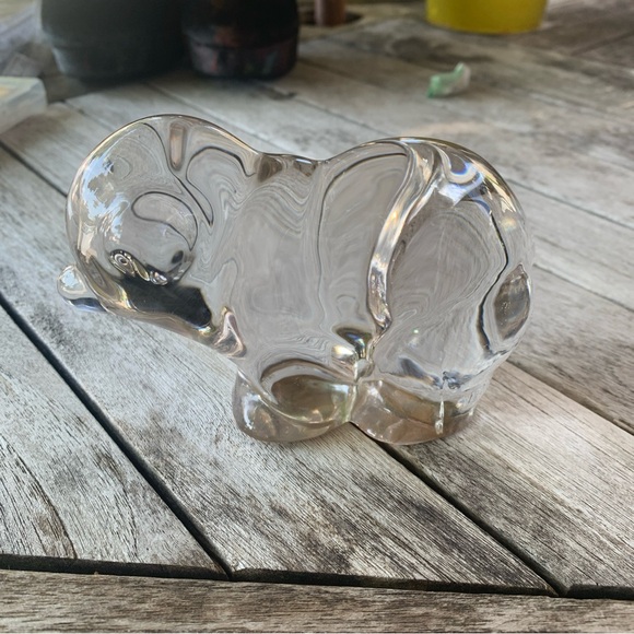 Crystal Clear Cub Paper Weight - Picture 3 of 4